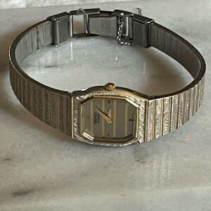 Small Vintage Seiko 7320 silver tank Watch square Two tones